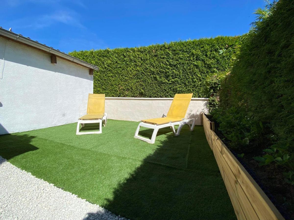 Maison Bord De Lac De Charmes Bannes  ภายนอก รูปภาพ